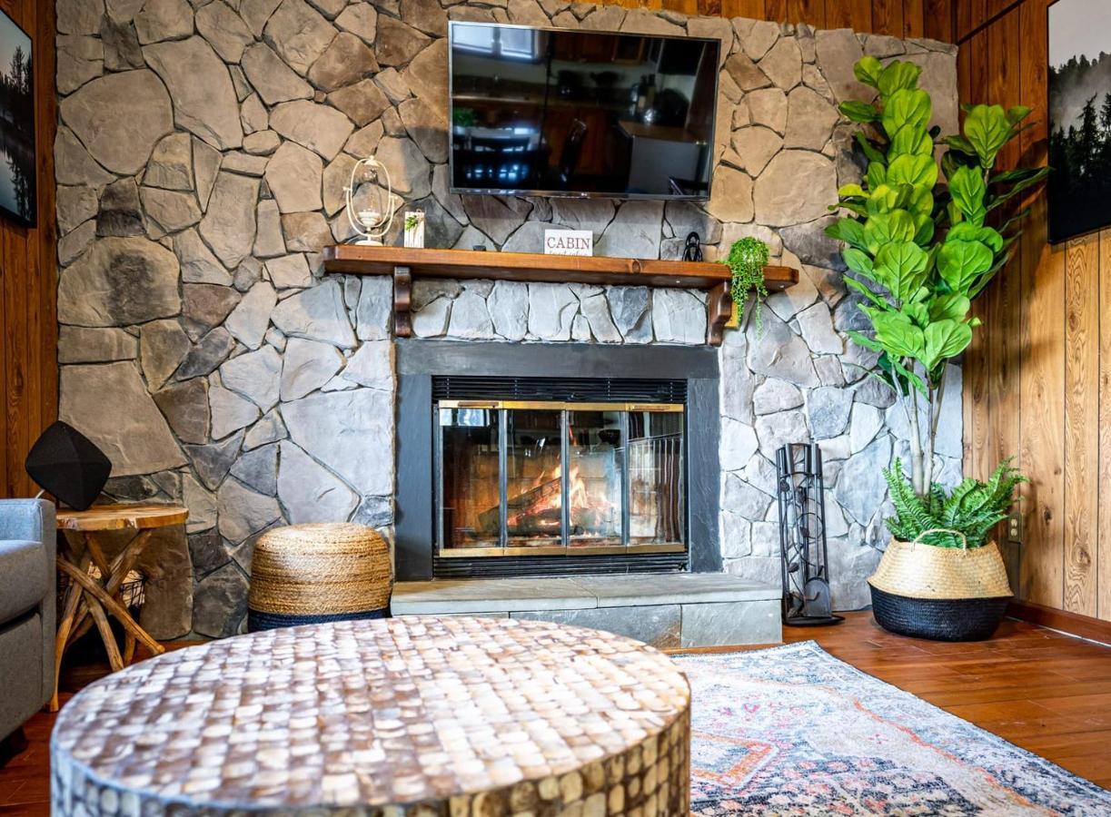 Amazing Views, Hot Tub, Fire Pit, Deck & Fireplace Inwood Kültér fotó
